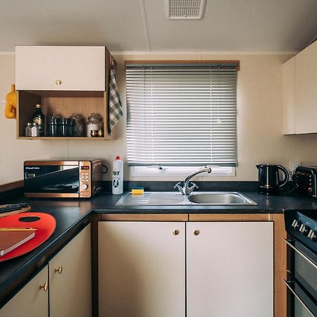 Vale Lodge - A Family-Friendly, Elegant And Spacious Static Caravan Manston  Экстерьер фото